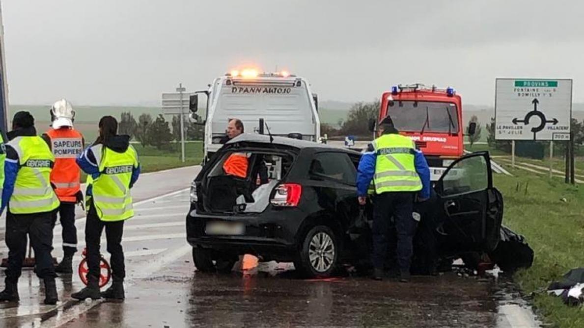 Accident Mortel Entre Une Voiture Et Un Camion Sur La D619 A Payns