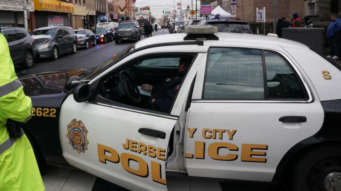 Pour Ses 100 Ans Une Americaine Demande A Etre Arretee Par La Police Et L Obtient Pour Ses 100 Ans Une Americaine Demande A Etre Arretee Par La Police Et L Obtient