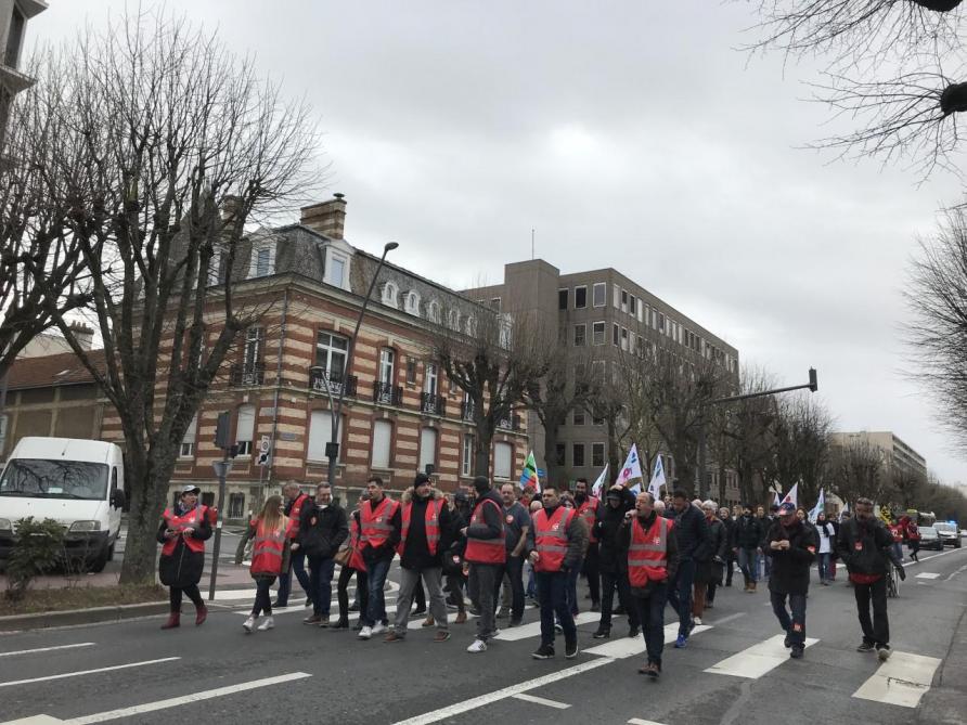 A Reims Une Centaine De Personnes Manifestent Contre La Reforme Des Retraites