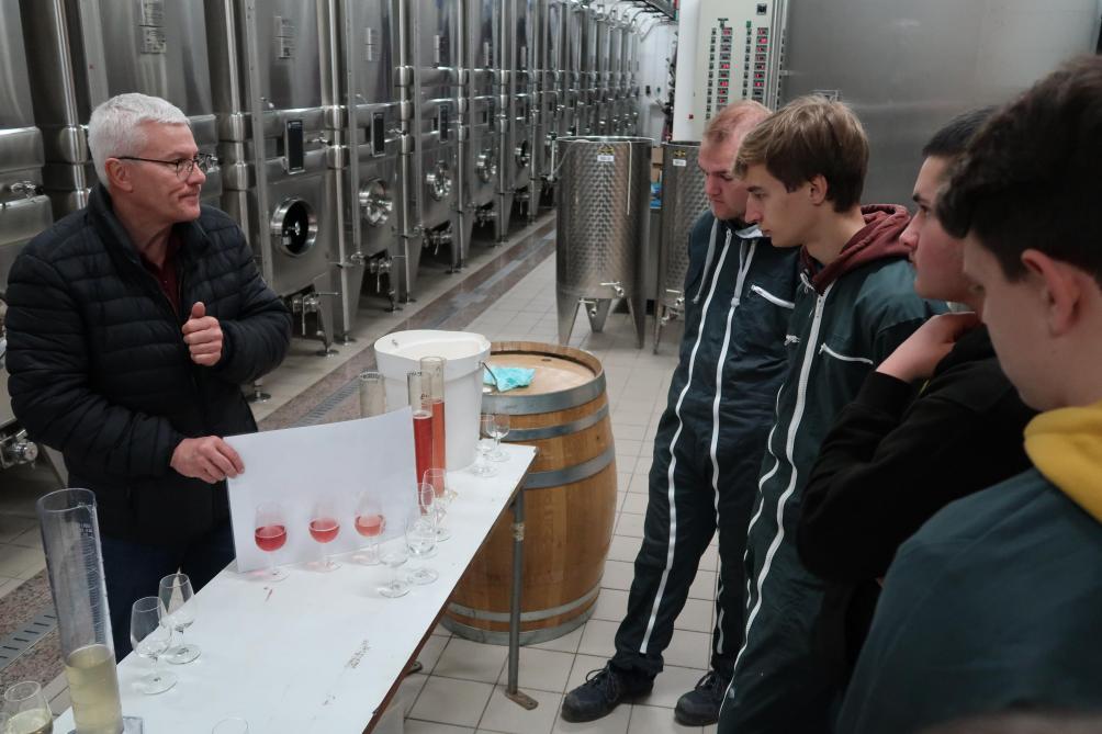 À Avize Viti Campus, les futurs vignerons jouent aux chimistes