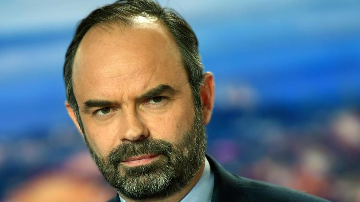 Confinement La Regle S Applique A L Enterrement D Un Ami Tranche Edouard Philippe