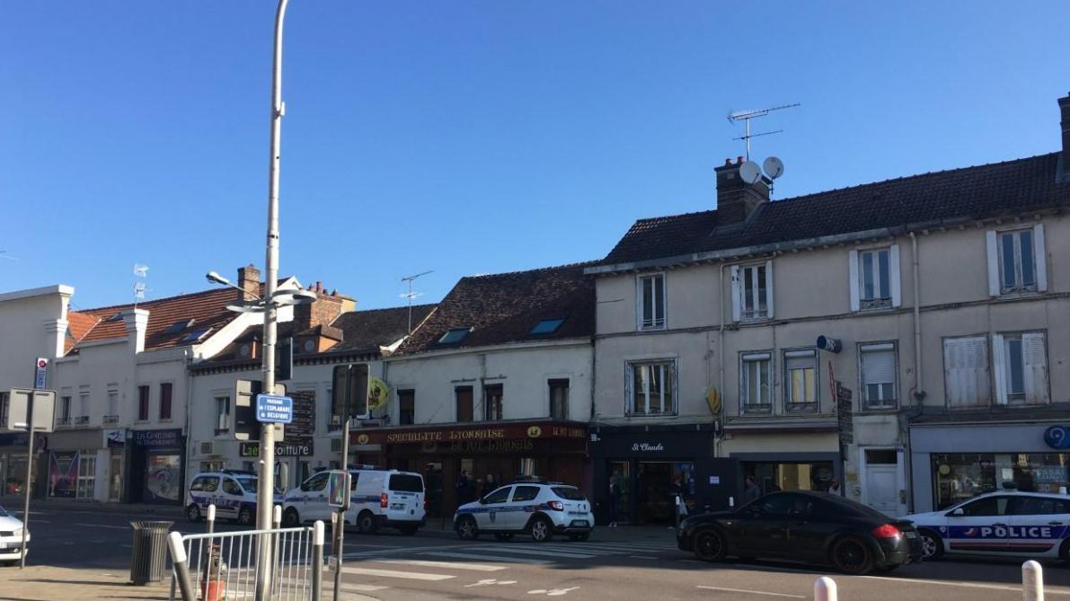 Troyes Insultes A Agents Pendant Le Controle De L Attestation De