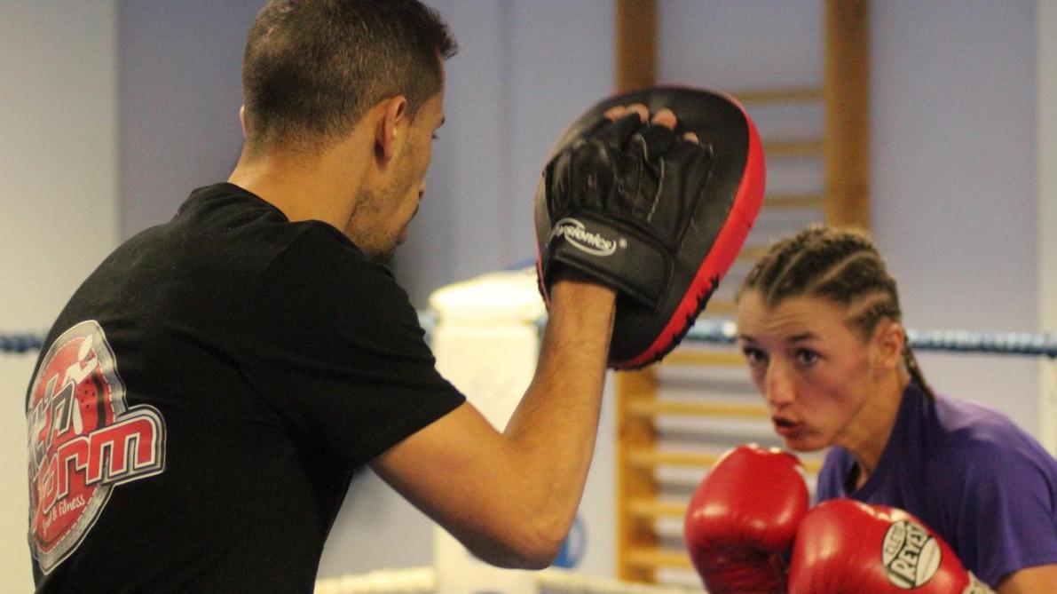 Boxe L Axe Sedan Vitry La Double Voie