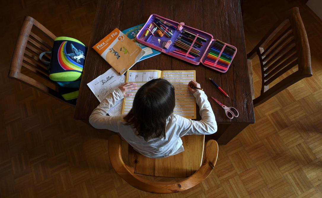 Confinement Et Garde D Enfants L Arret De Travail Est
