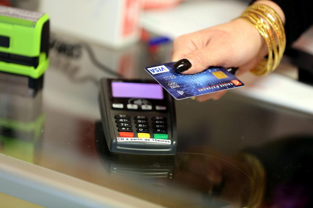 Coronavirus Le Plafond Du Paiement Sans Contact Passera A 50