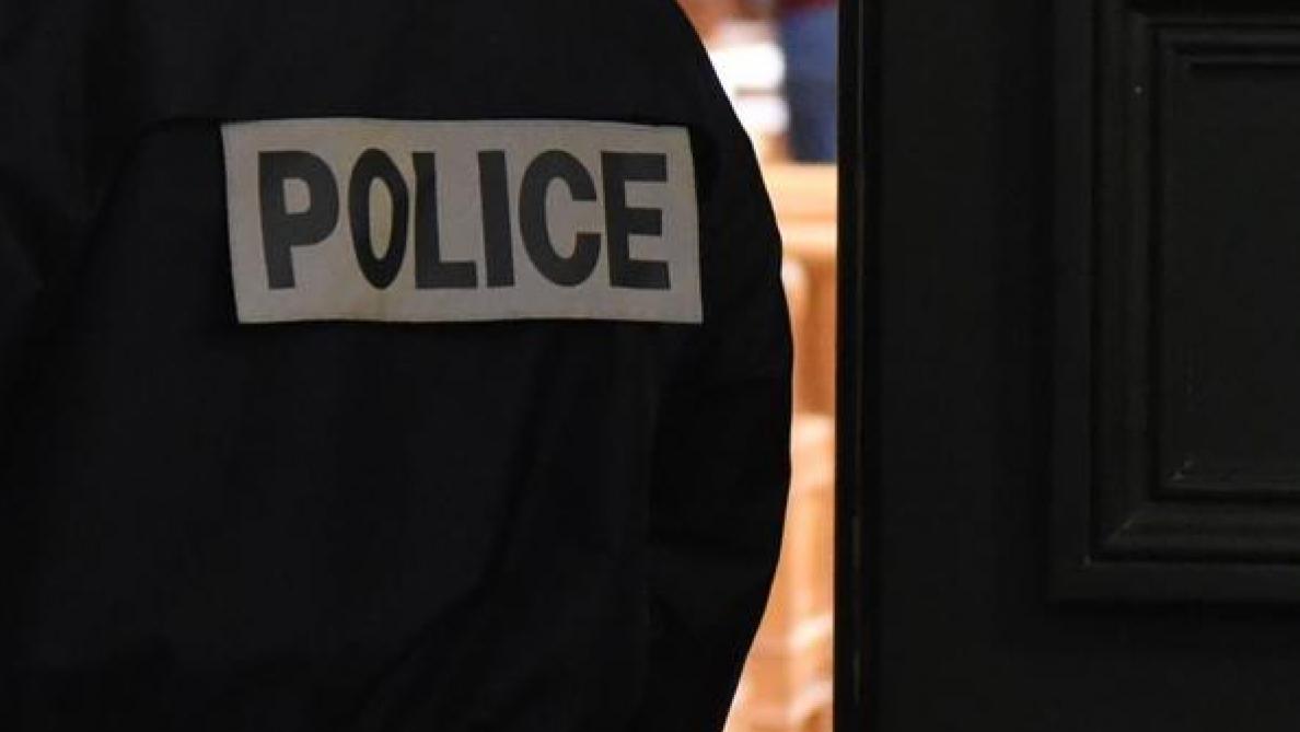 Reims L Enfant Fait Tomber Une Armoire Son Pere Le Jette Contre