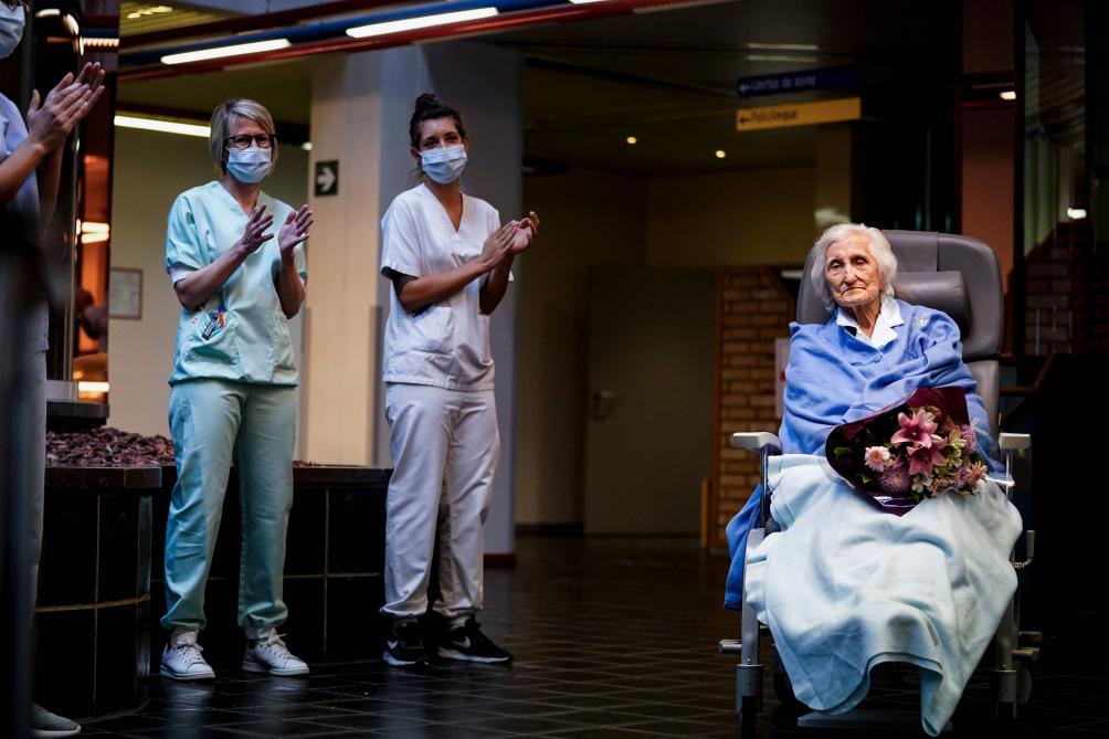 Video 100 Ans Et Guerie Du Coronavirus Un Anniversaire Special En Belgique Video 100 Ans Et Guerie Du Coronavirus Un Anniversaire Special En Belgique