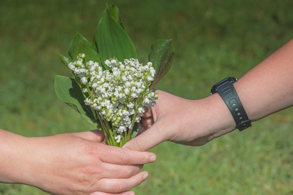 1er mai: les fleuristes ne pourront finalement pas vendre leur muguet  devant leur boutique…