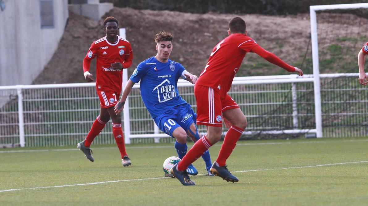 l attaquant de l estac brandon domingu s est vu proposer un contrat pro l attaquant de l estac brandon domingu s est vu proposer un contrat pro
