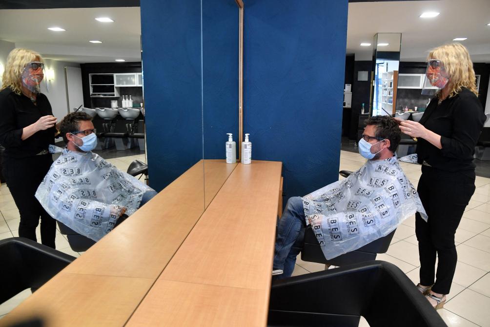 Deconfinement Les Tarifs De Votre Coiffeur Vont Surement Augmenter On Vous Explique Pourquoi
