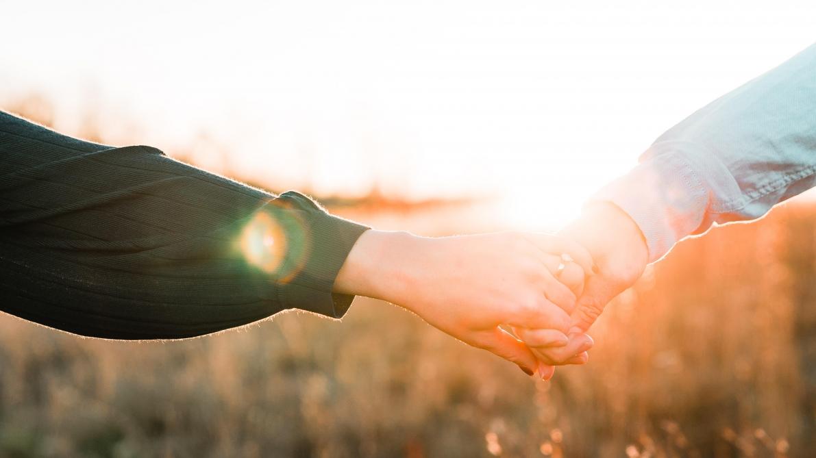 Deconfinement Il Ne Sera Pas Possible De Retrouver Son Conjoint A Plus De 100 Km