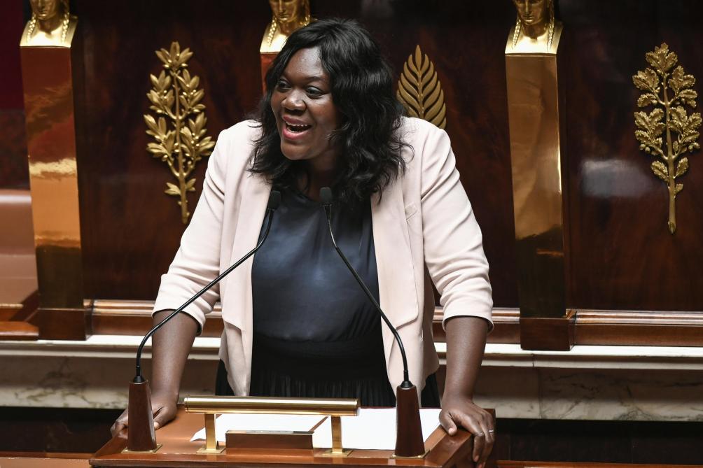 Accusee De Harcelement D Homophobie Et De Racisme La