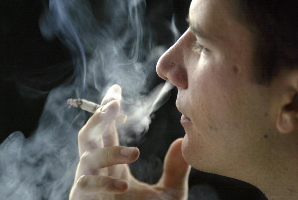 elfbar nachfüll pod läuft aus Cigarettes électroniques avec embout filtre, un confort total main image 0