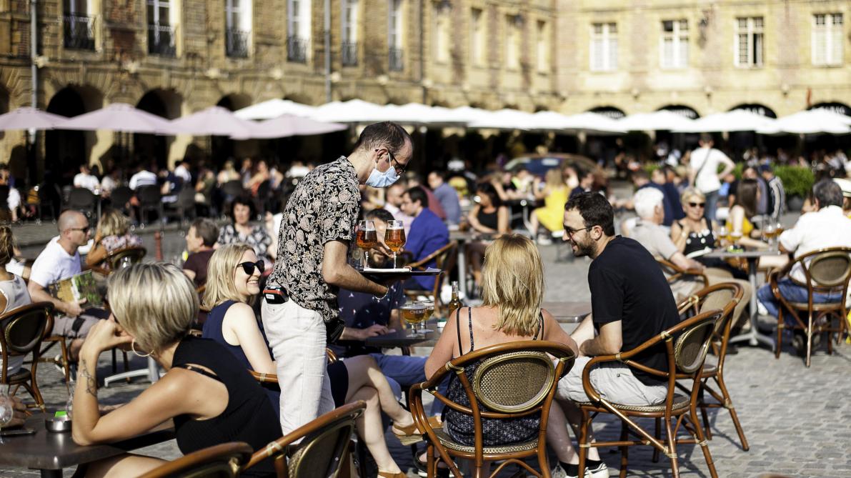 Les Terrasses De Charleville Mezieres Ont Fait Le Plein D Entree