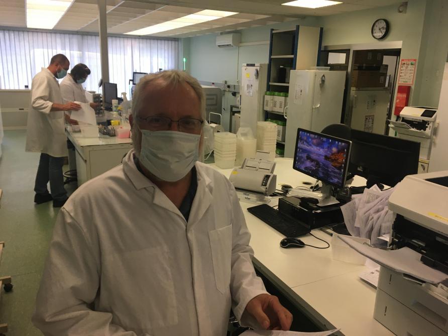 Dix A Vingt Tests Covid 19 Spontanes Chaque Jour Dans Ce Laboratoire De Charleville Mezieres