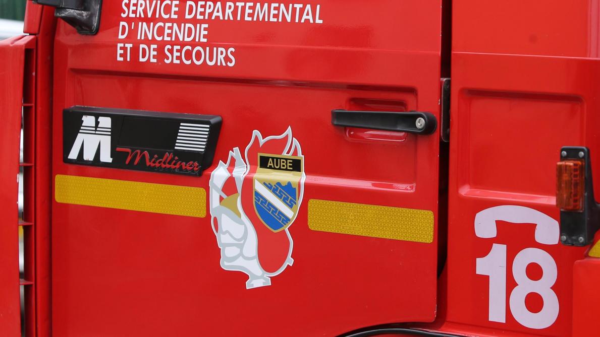 Accident Au Rond Point De Thennellieres La Circulation Est Coupee Dans Les Deux Sens