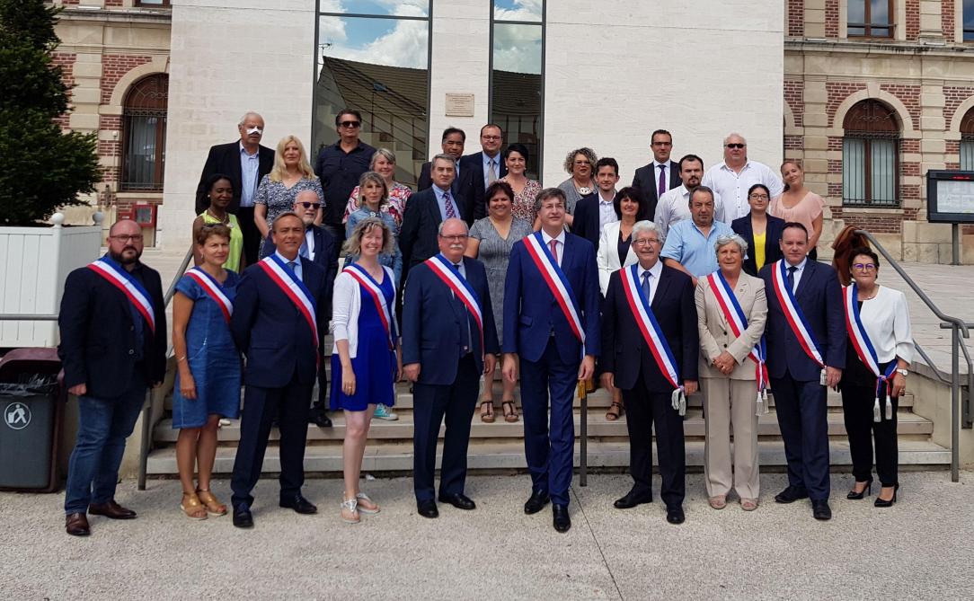 La photo officielle du nouveau conseil municipal à Romilly-sur-Seine