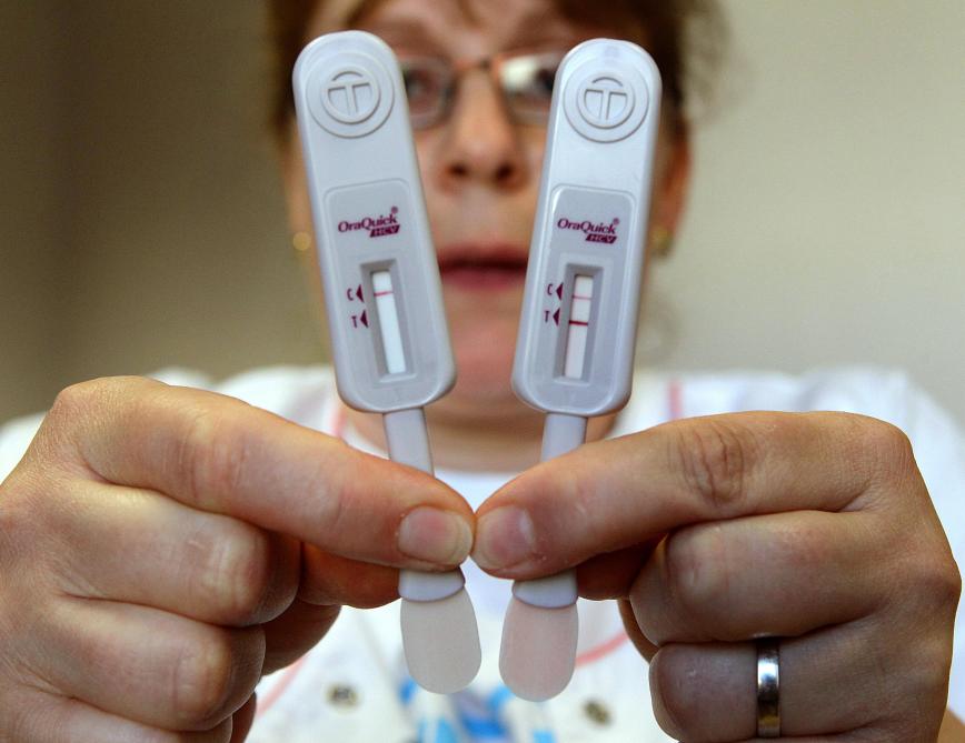 Coronavirus Les Pharmacies Sont Autorisees A Realiser Des Tests Serologiques Rapides