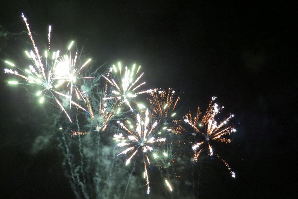 Bar Sur Aube Un Feu D Artifice Sous Haute Securite Sanitaire