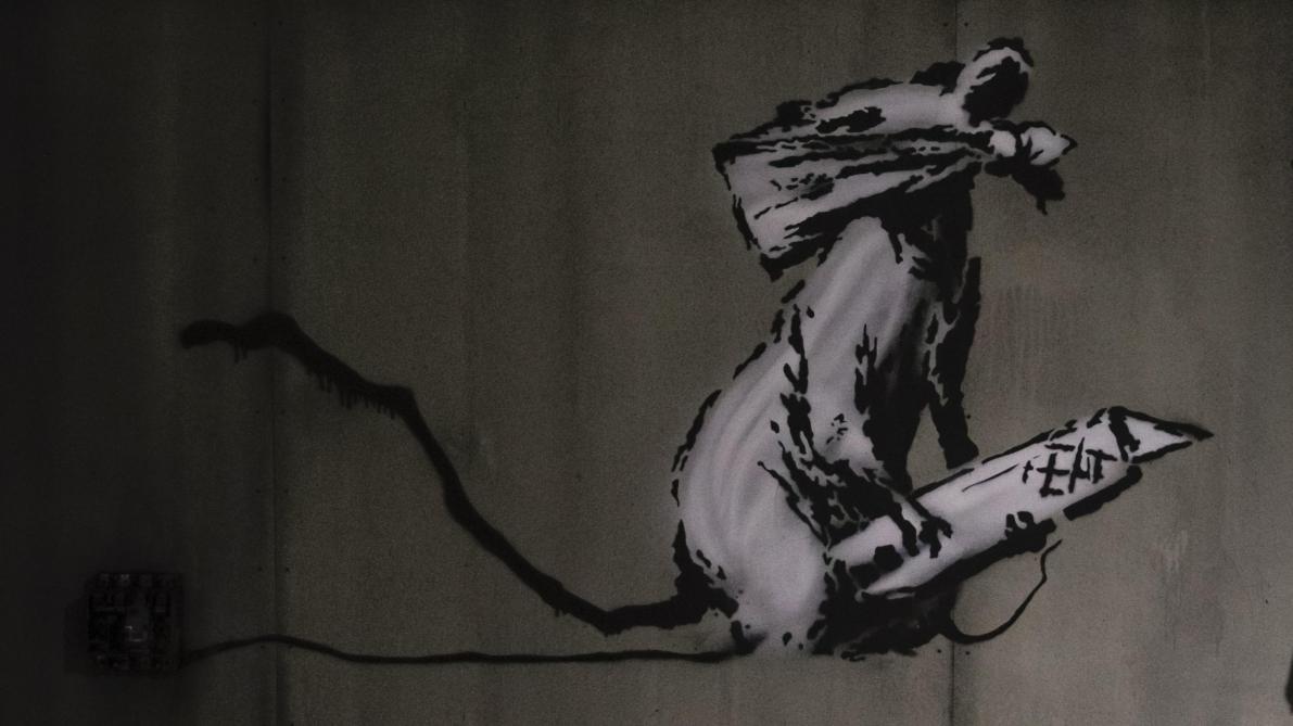 Banksy Defend Le Port Du Masque Avec Une Nouvelle œuvre Realisee Dans Le Metro Londonien