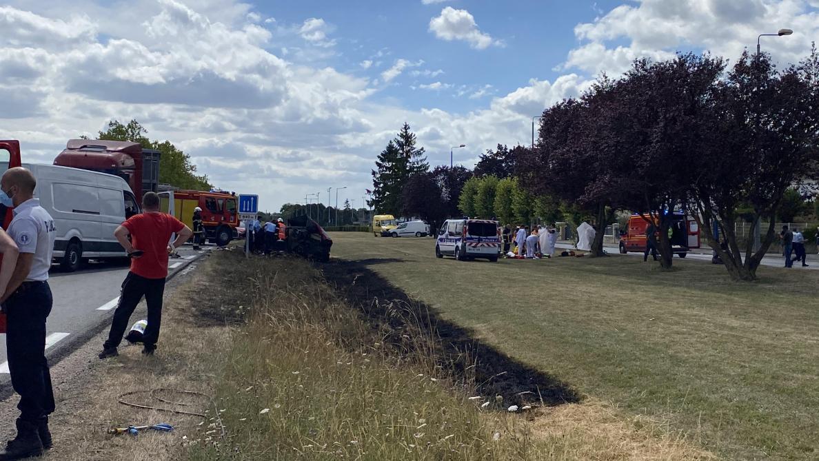 Accident Mortel De Laon Des Temoins Ont Tente De Sortir Les Enfants De La Voiture En Feu