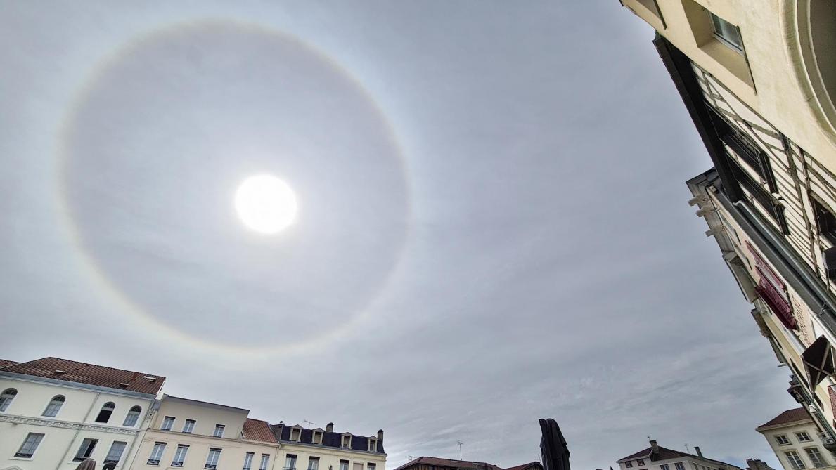 pic Arc En Ciel Circulaire Autour Du Soleil un halo observe autour du soleil a