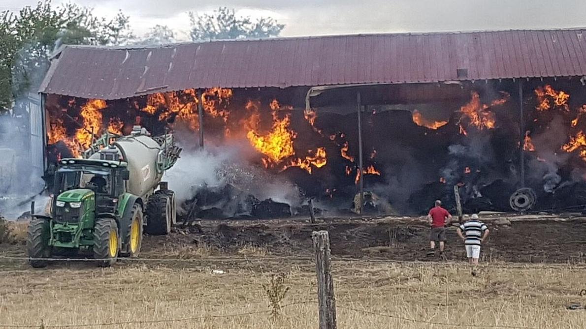 Aisne Un Incendie Ravage Un Hangar Agricole A Cramaille