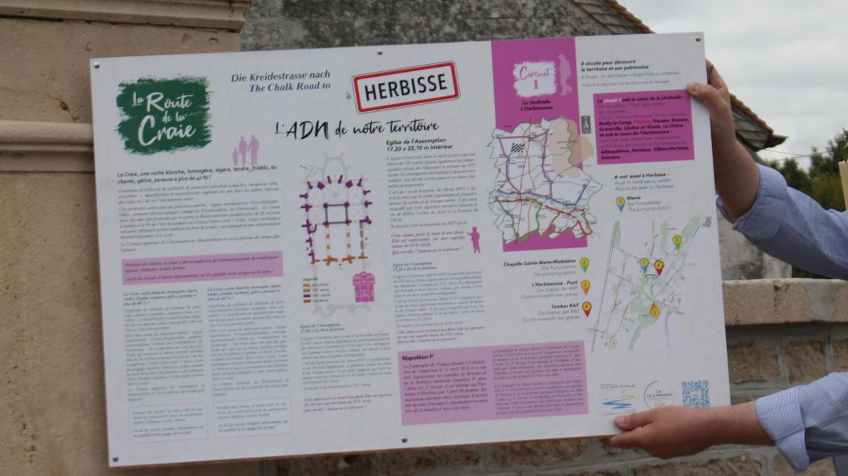 Le Trace De La Route De La Craie Poursuit Son Chemin