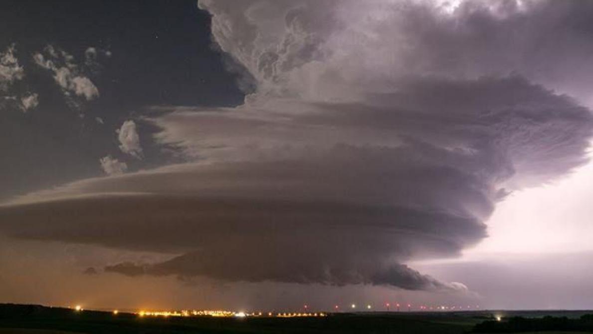 Canicule Fin De L Alerte Rouge Mais Des Orages Violents A Venir