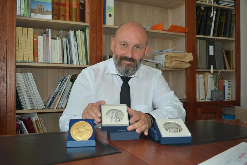 Des Medailles Commemoratives Desormais Vendues Aux Archives Departementales De L Aisne