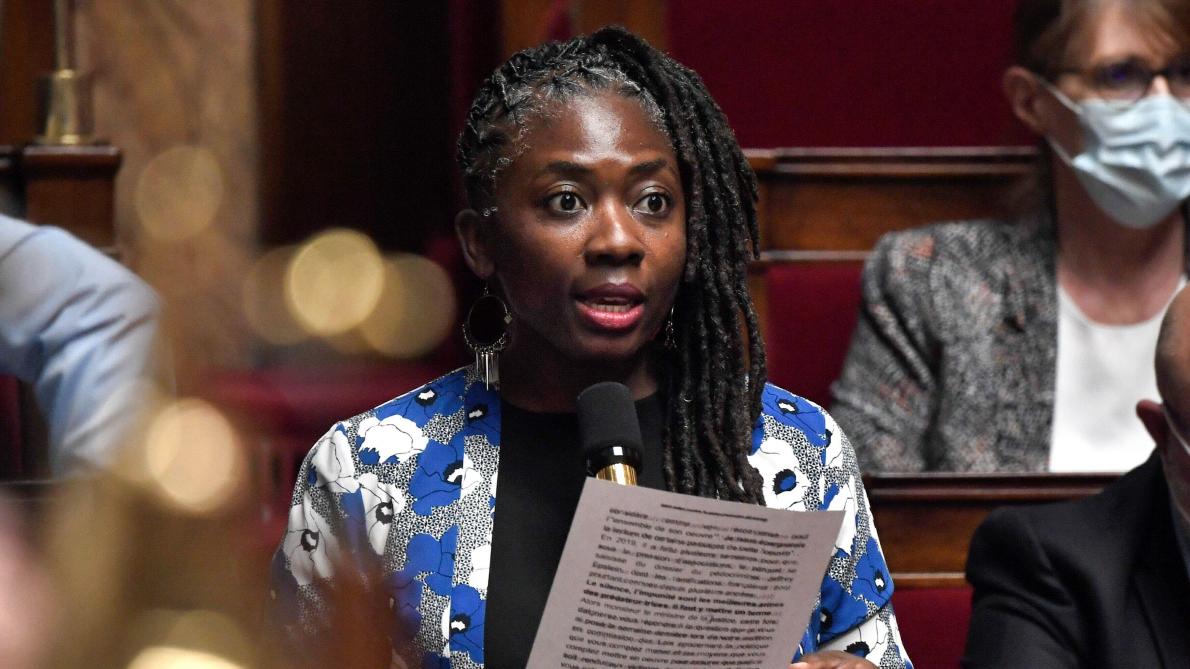 La députée Danièle Obono représentée en esclave dans Valeurs Actuelles
