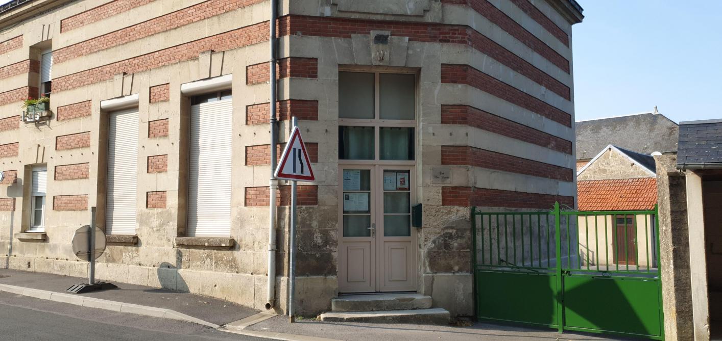 L Ecole De Presles Et Boves Fermee Pour Quatorze Jours Apres Un Cas De Covid 19