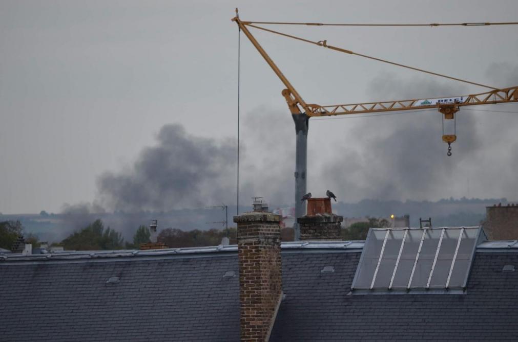 Un Gros Panache De Fumee Mercredi Soir Dans Le Ciel De Reims