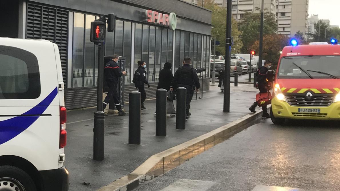 Une Femme Hysterique Revient Saccager Le Rayon Des Alcools Dans Le Meme Magasin De Reims