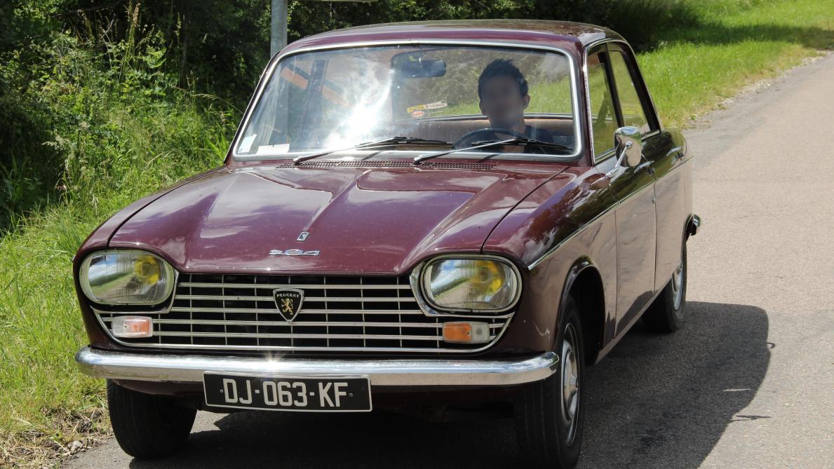 Les Voleurs De Voitures Anciennes Sevissent A Reims