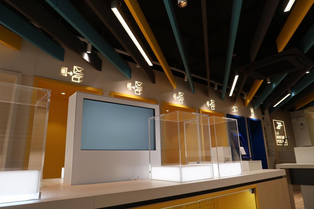 A Reims Ca Grogne Devant La Poste Du Boulingrin Qui A Ferme Ses Portes