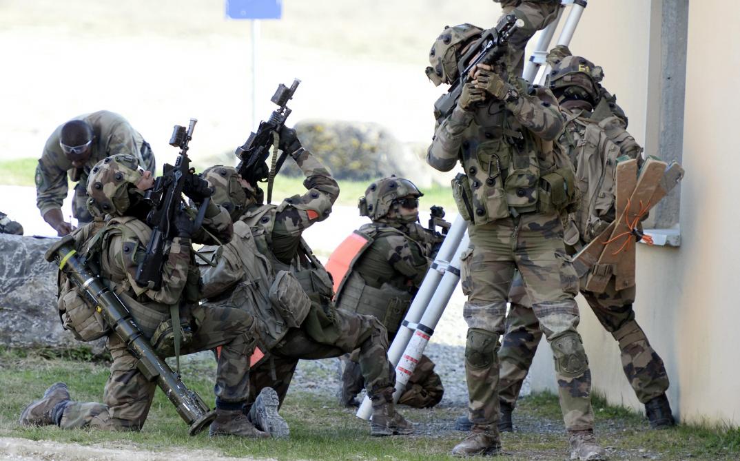 Les Sols Du Camp Militaire De Sissonne Passe Au Crible Avant Des Travaux D Agrandissement Les Sols Du Camp Militaire De Sissonne Passe Au Crible Avant Des Travaux D Agrandissement