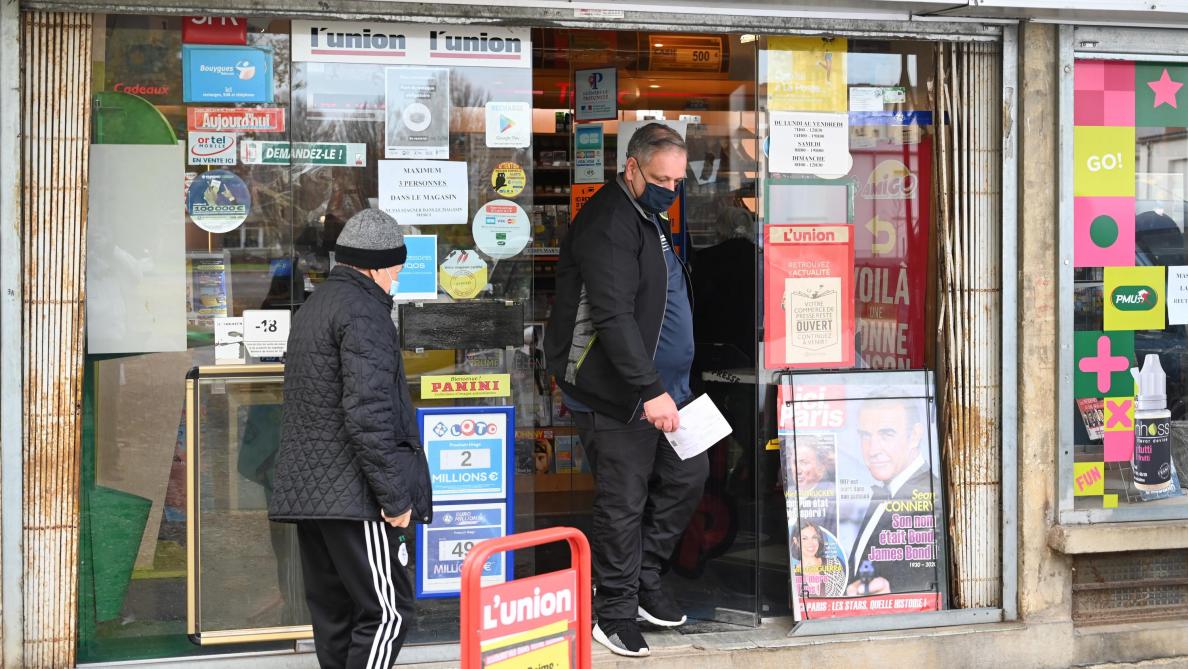 Le Tabac Presse Le Tomtip Tire Le Rideau A Vitry Le Francois