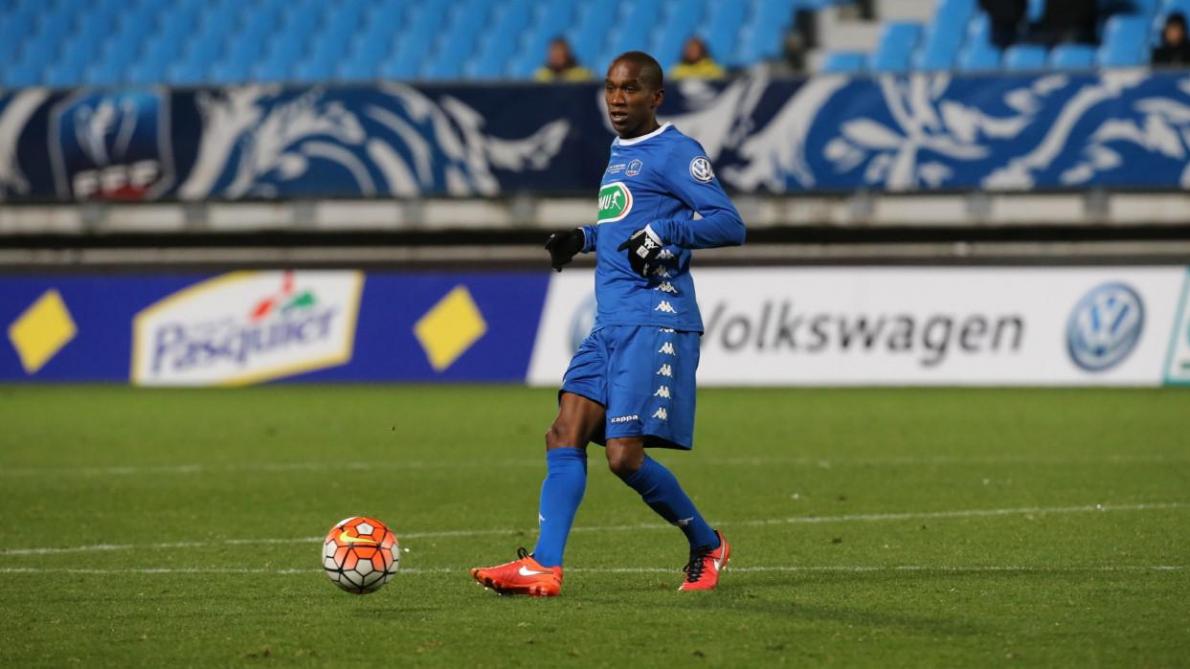 L Ancien Defenseur De L Estac Anele Ngcongca Est Decede A 33 Ans Dans Un Accident