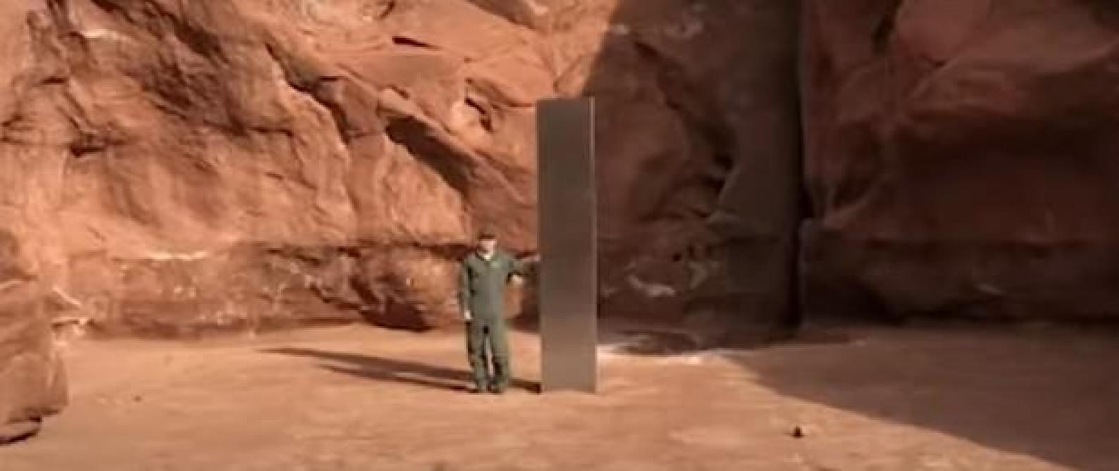 La Decouverte D Un Mysterieux Monolithe De Metal Dans Le Desert Americain Agite Le La Decouverte D Un Mysterieux Monolithe De Metal Dans Le Desert Americain Agite Le