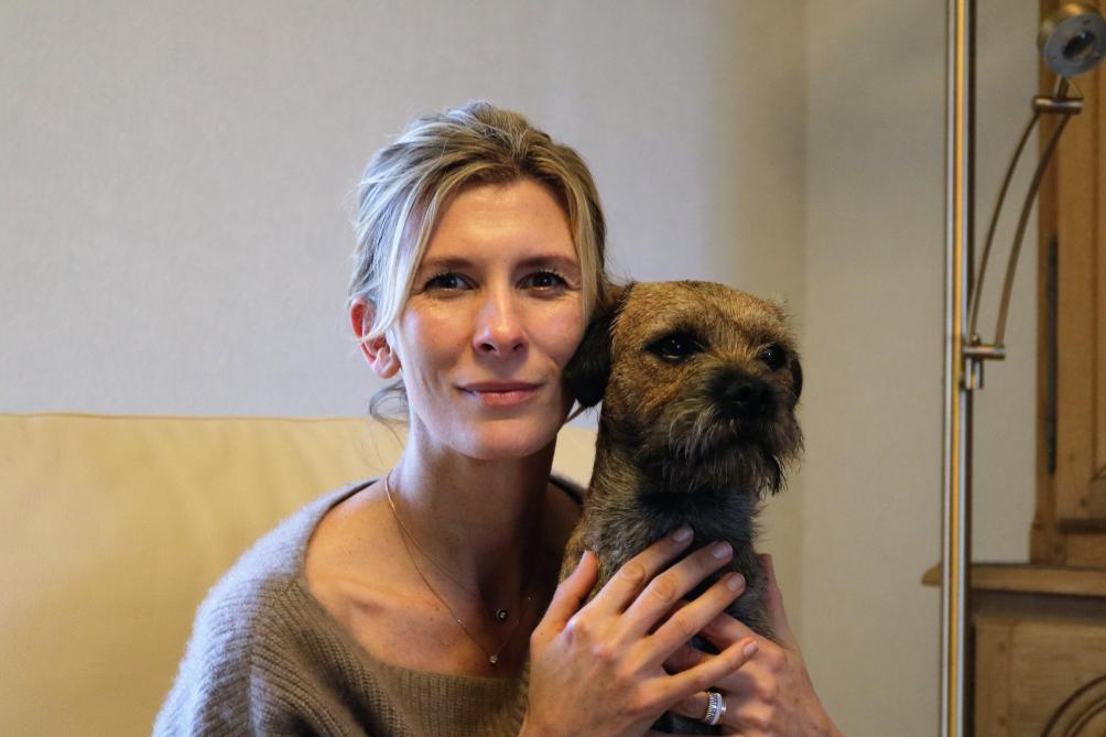 Videos Veterinaire Originaire Du Chaunois Helene Gateau Au Chevet Des Animaux A La Television Et La Radio Videos Veterinaire Originaire Du Chaunois Helene Gateau Au Chevet Des Animaux A La Television Et La Radio