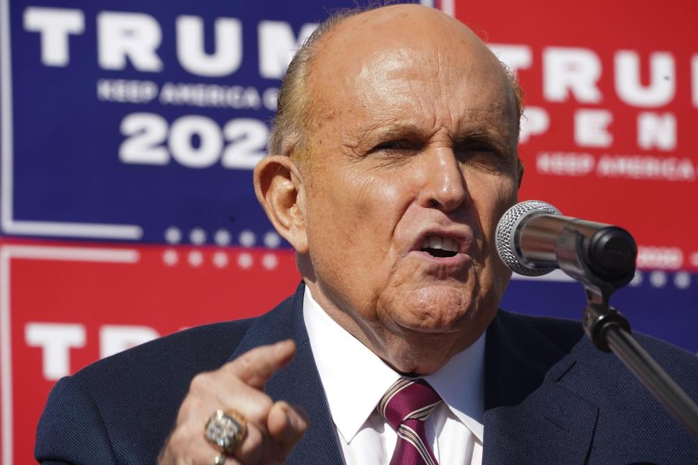L Avocat De Donald Trump Rudy Giuliani Positif Au Covid 19 Le Cercle Du President Une Nouvelle Fois Touche