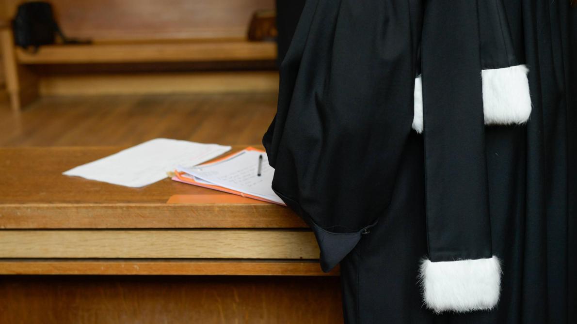 Le Tribunal De Reims Interroge Une Voleuse Elle Repond Au Juge Mytho De Tes Morts Première partie plutôt captivante et entraînante, seconde partie complètement inconsistante, inintéressante et avec de gros problèmes de rythme. au juge mytho de tes morts