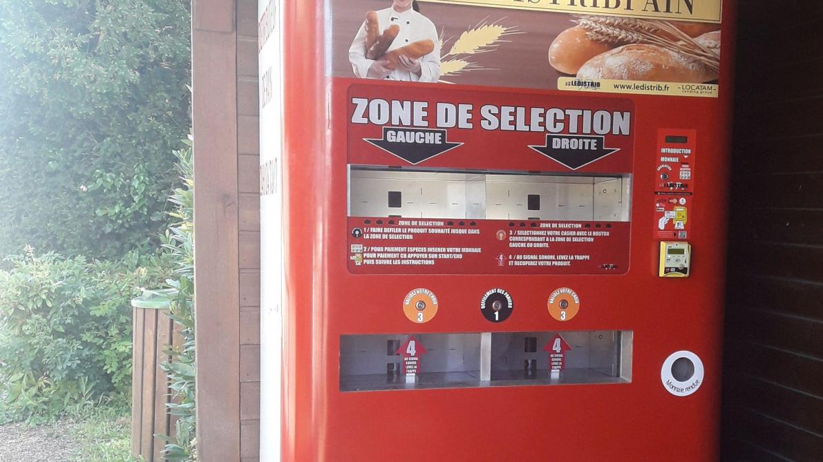 Un Distributeur De Pain A Nuisement Sur Coole