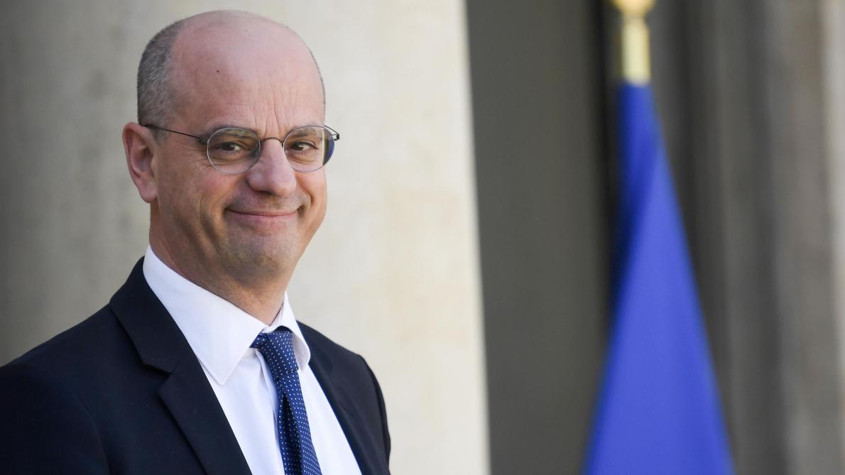 Les Masques De Categorie 1 Vont Peut Etre Devenir Obligatoires Pour Les Eleves Selon