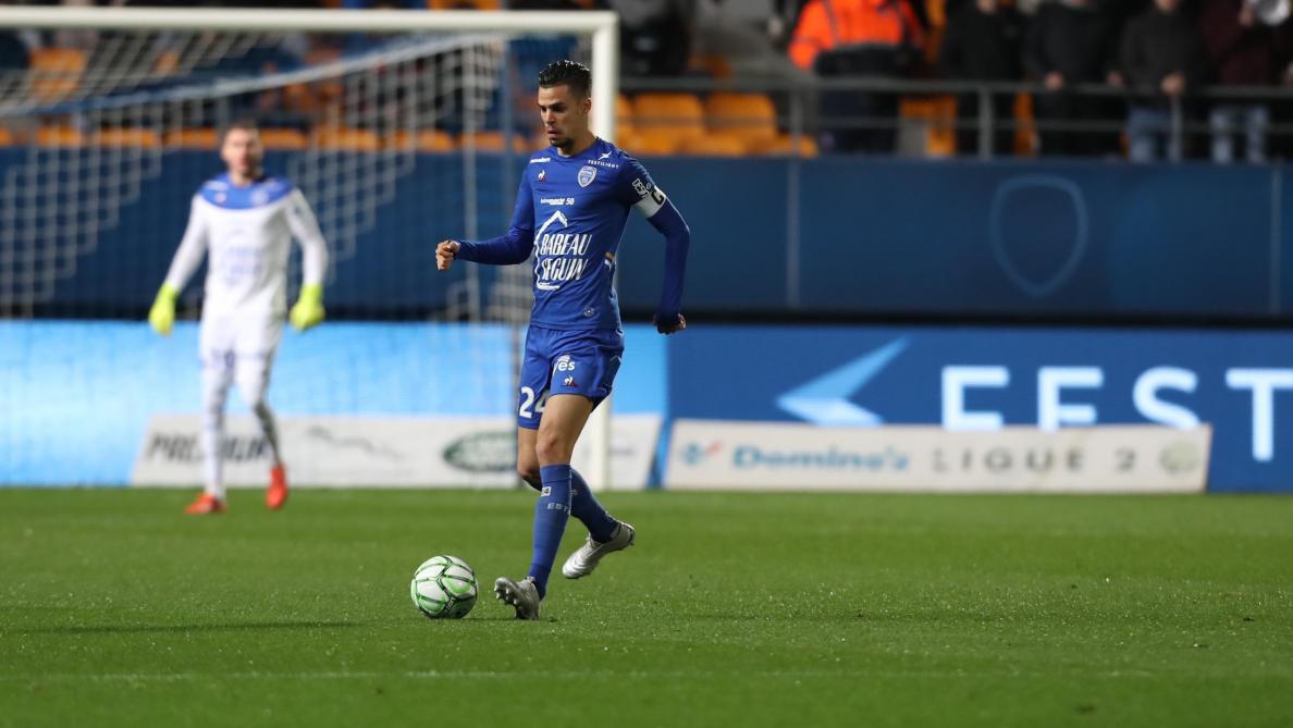 Giraudon Capitaine De L Estac Le Tacle C Est En Dernier Ressort