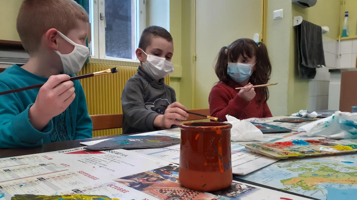 VIDÉO. À Monthermé, l'école primaire garde le rythme malgré le Covid-19