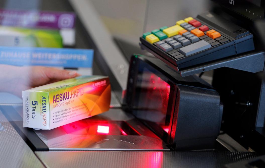 Ce Qu Il Faut Savoir Sur Les Autotests Qui Seront Vendus Dans Les Pharmacies Ou Supermarches Des Cette Semaine