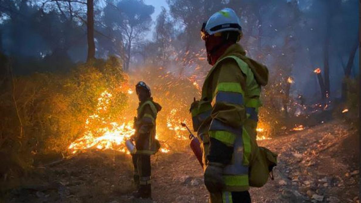 Marseille Plus De 150 Personnes Evacuees Face A Un Incendie