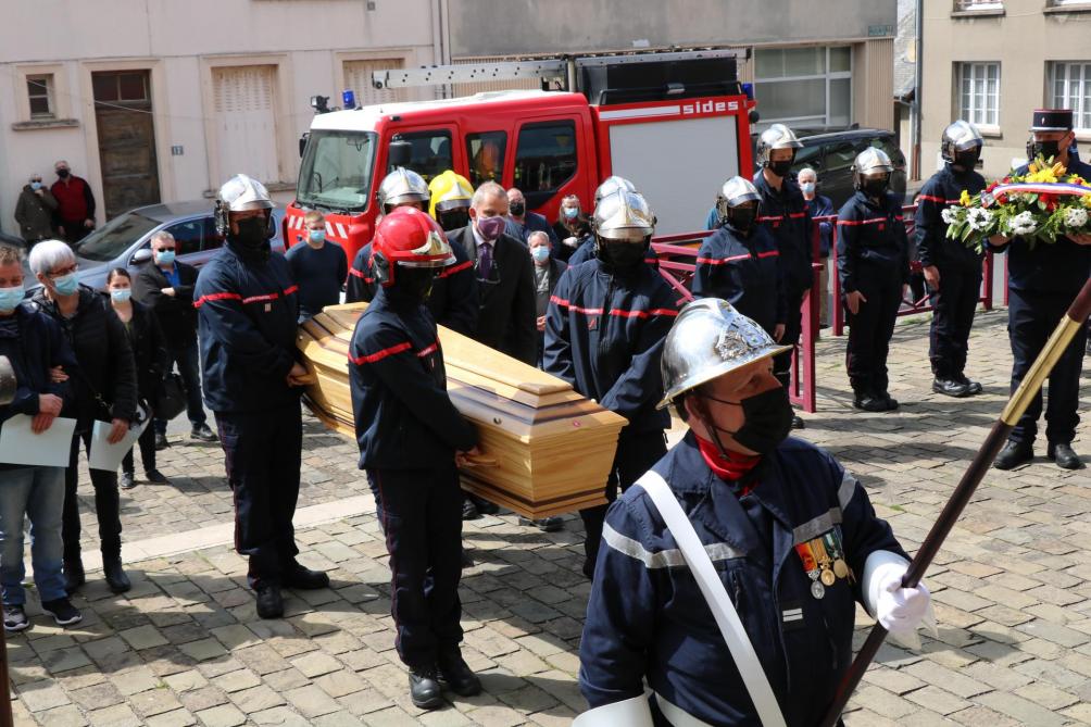 Margut Les Pompiers Ont Rendu Un Dernier Hommage A Pascal Louis